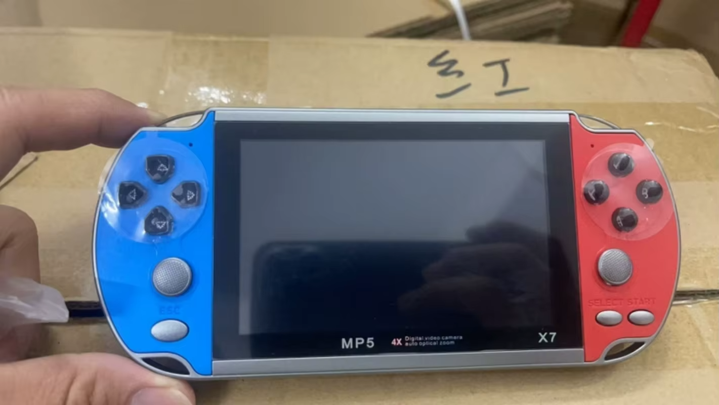 X7 Handheld Game Console 4.3 Inch Handheld High Definition Screen with Clear Video Built in Many Arcade Games Retro Games