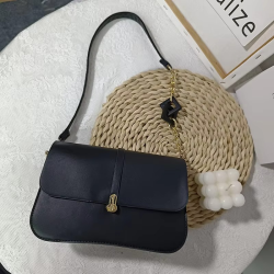 2025 summer new high-quality texture baguette bag fashionable light luxury chain underarm saddle bag versatile shoulder bag