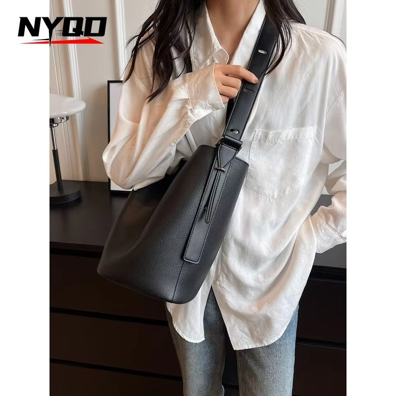 Retro PU Leather Shoulder Crossbody Bag for Women Popular Designer Fashion Female Large Capacity Bucket Handbags Underarm Bag