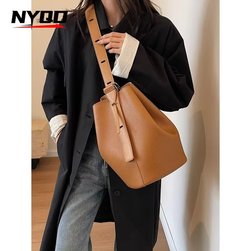 Retro PU Leather Shoulder Crossbody Bag for Women Popular Designer Fashion Female Large Capacity Bucket Handbags Underarm Bag