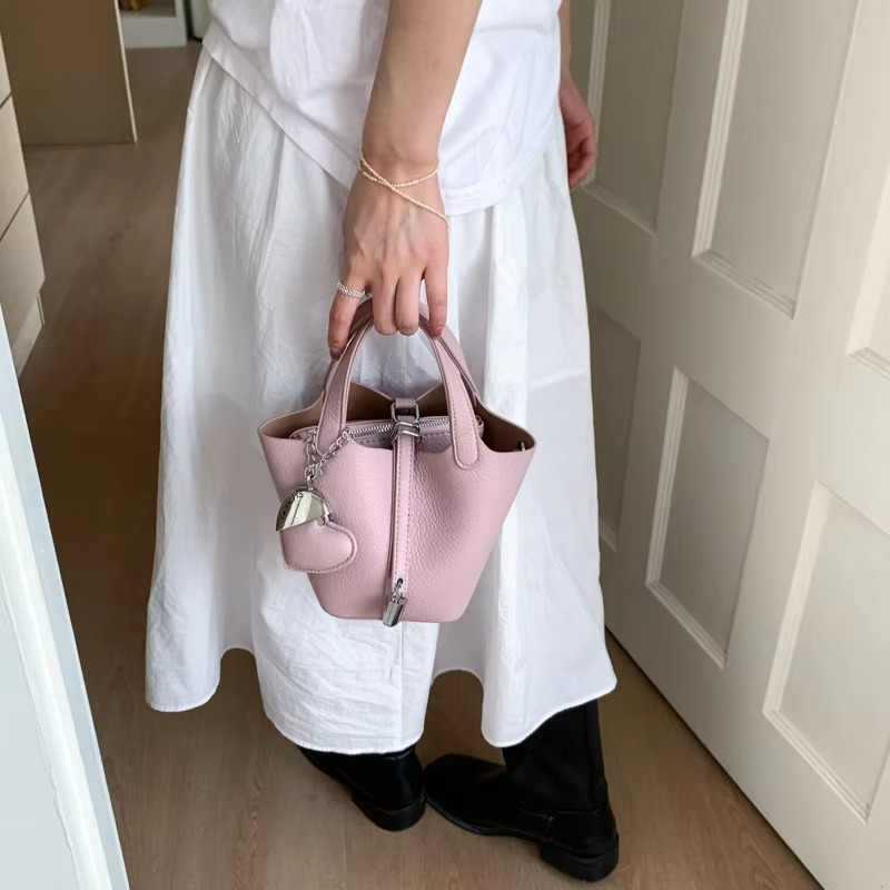 Niche Design Mini Bucket Bags for Women 2025 New PU Leather Crossbody Bag Female Daily Out Handle Basket Bags