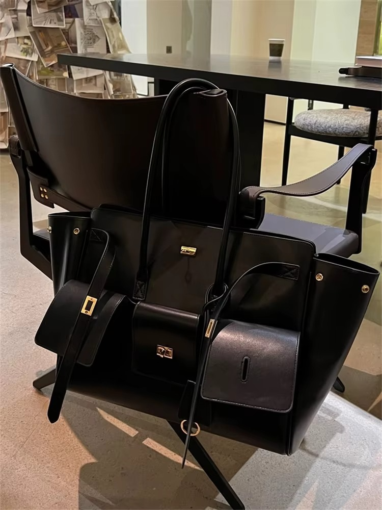 Faionable Retro Wing Bag 2025 New Sle Versatile Commuter Single oulder Tote Bag Small Design High-End Sensation