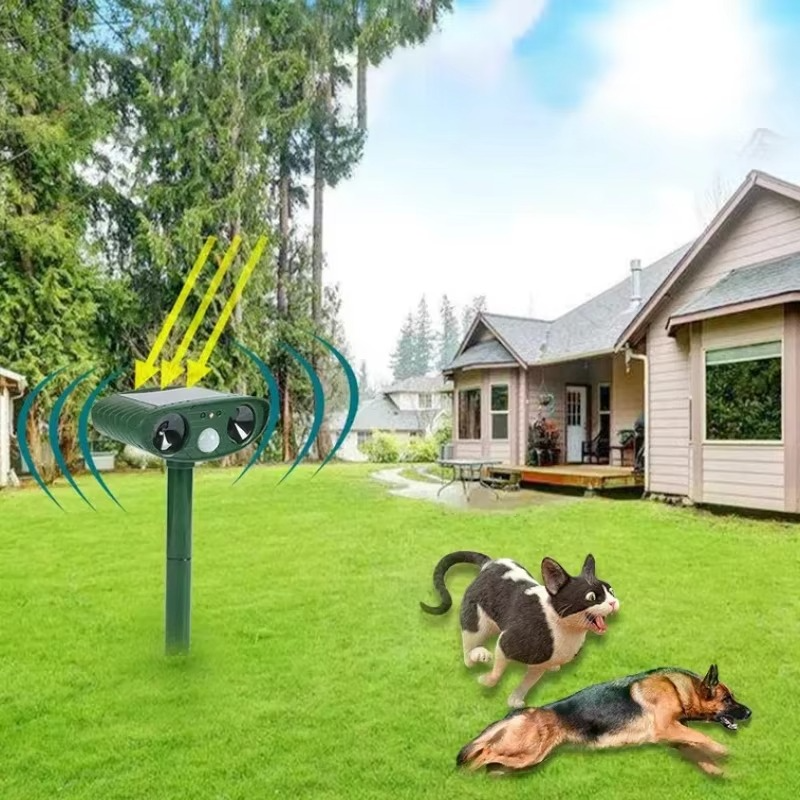 Ultrasonic infrared induction animal repellent, solar charging repellent suitable for farm courtyards