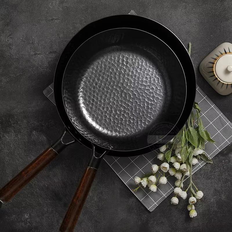 Non-coated Cast Iron Wok Non-stick Pan Smokeless Fried Pan Cook Pots Kitchen Cookware Chef Pan Cooking Tools