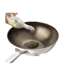 Titanium uncoated ceramic household flat bottomed stir fry pan, non stick to gas electromagnetic stove special
