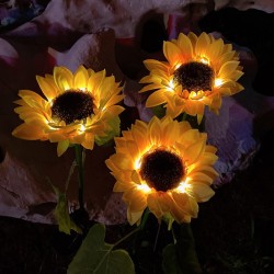 LED Solar Sunflower Garden Lamp – 3 Head Decorative Outdoor Light