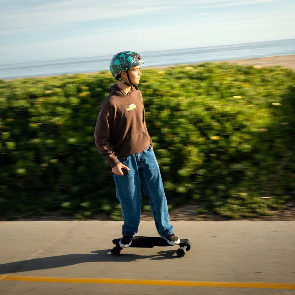 MEEPO LFM Kids Electric Skateboard, 10KM Range, 3.2KG Lightweight, Gift for Boys Girls