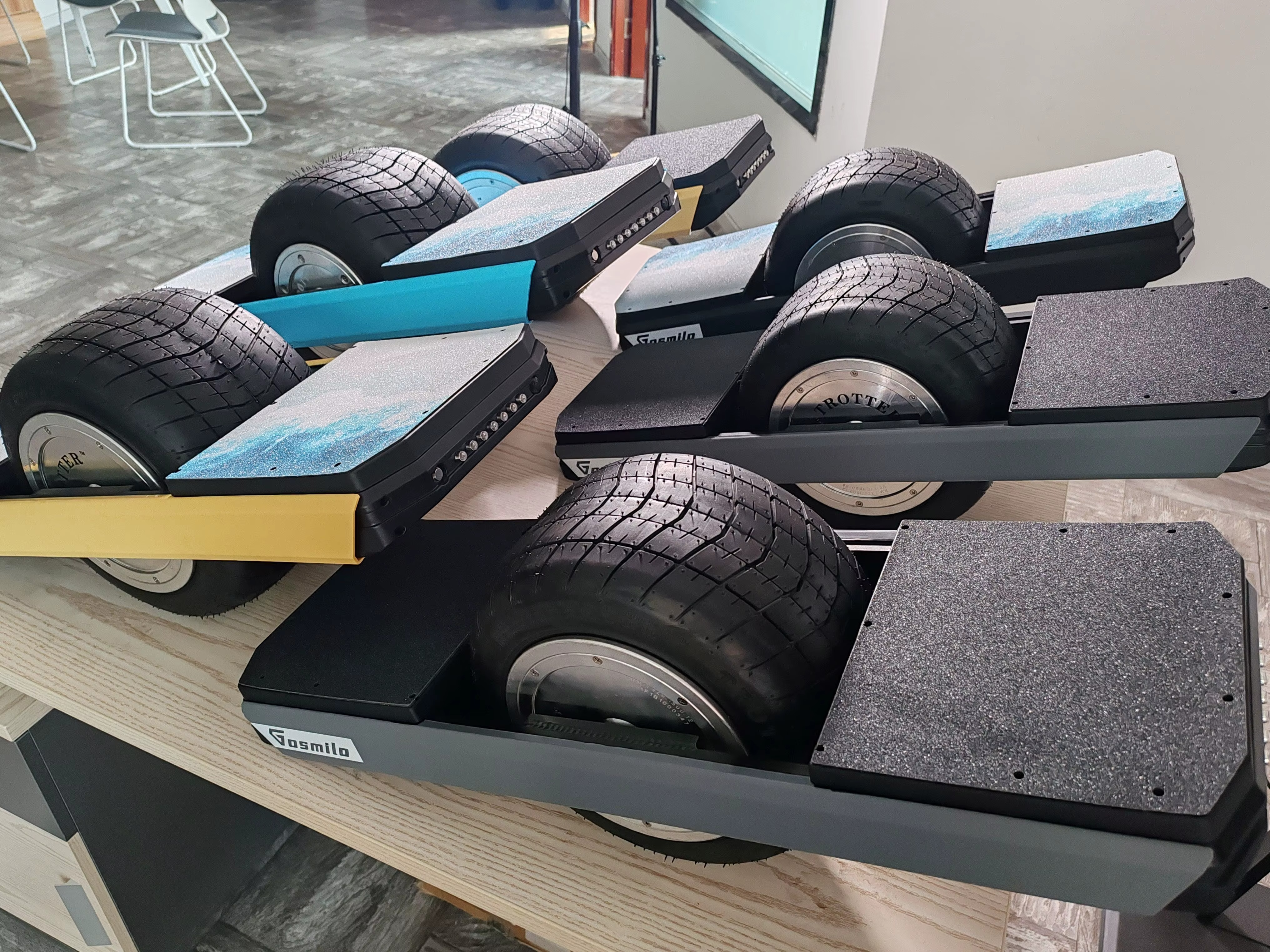 Unisex Adult High-Performance One-Wheel Electric Skateboard All-Terrain with Smart Features Self-Balancing One Wheel Scooter