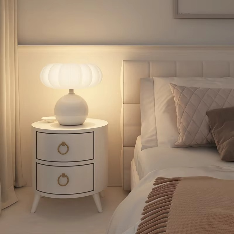 Pure Mushroom Table Lamp Bedside Lamp Girl Ins Ambience Light 2402/2403/2404/2405 Picture 800*800
