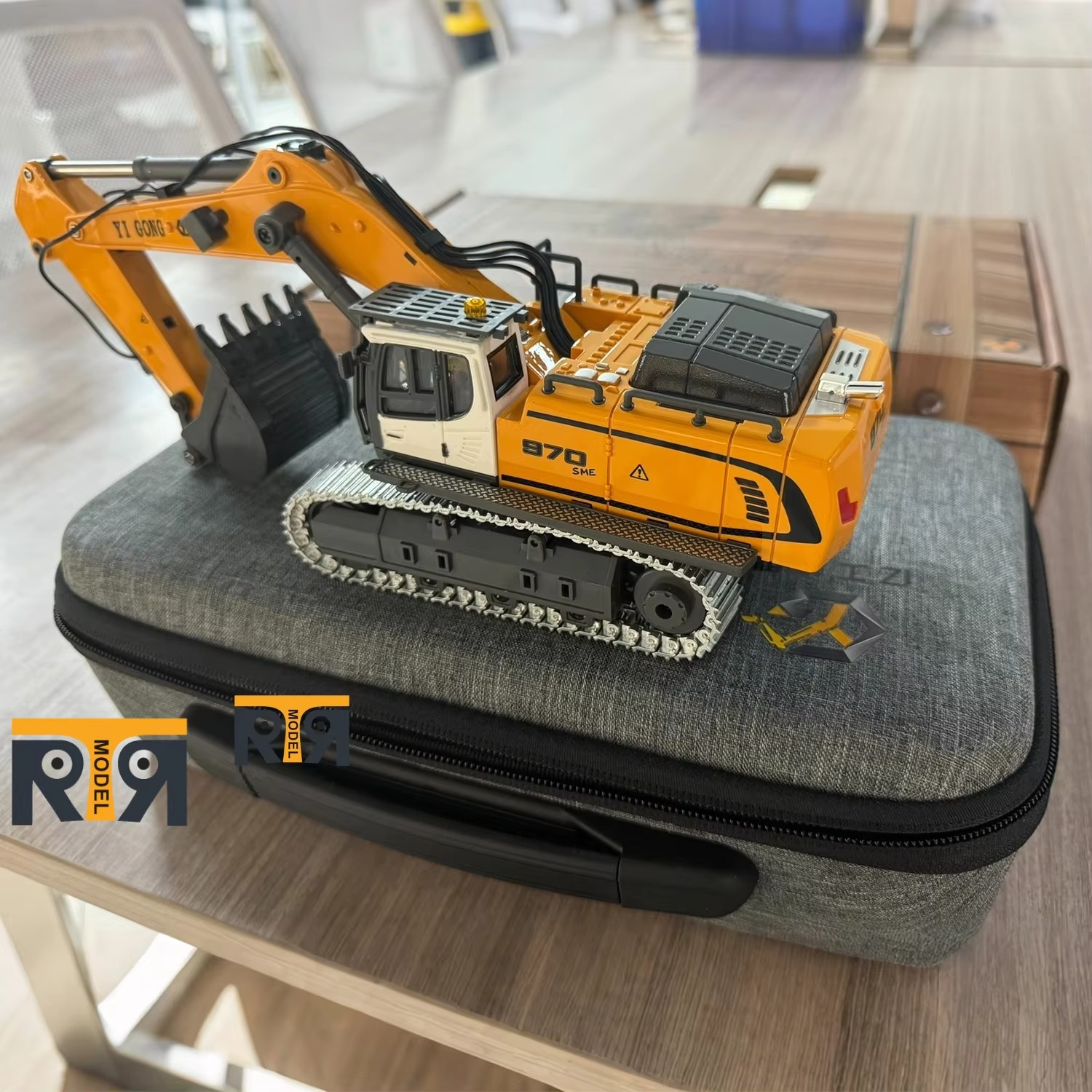 Mini Excavator 1/50 970 RTR RC Excavator Electric Simulation Mechanical Engineering Vehicle with Light and Sound System Boy Toy