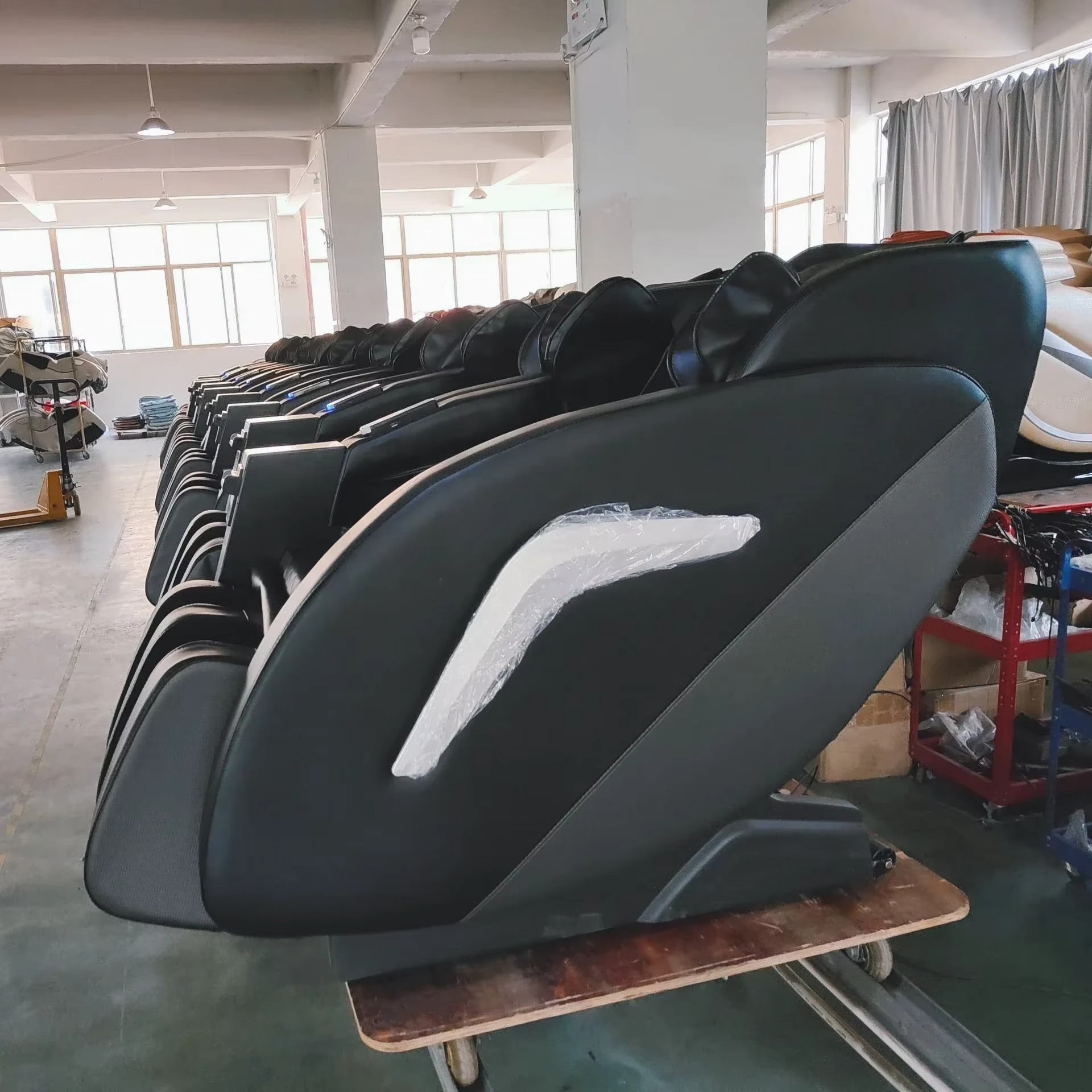 Electric Self Zero Gravity Comercial Automatic Bill Coin Vending Massage Chair with Infrared Physiotherapy and Body Healthcare