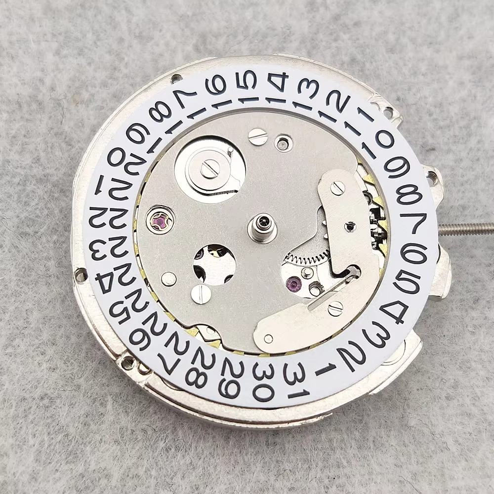 China NH35 Movement Can Replace The Japanese NH35 Movement At 3 o'clock White Date High Accuracy Automatic Mechanical NH35A