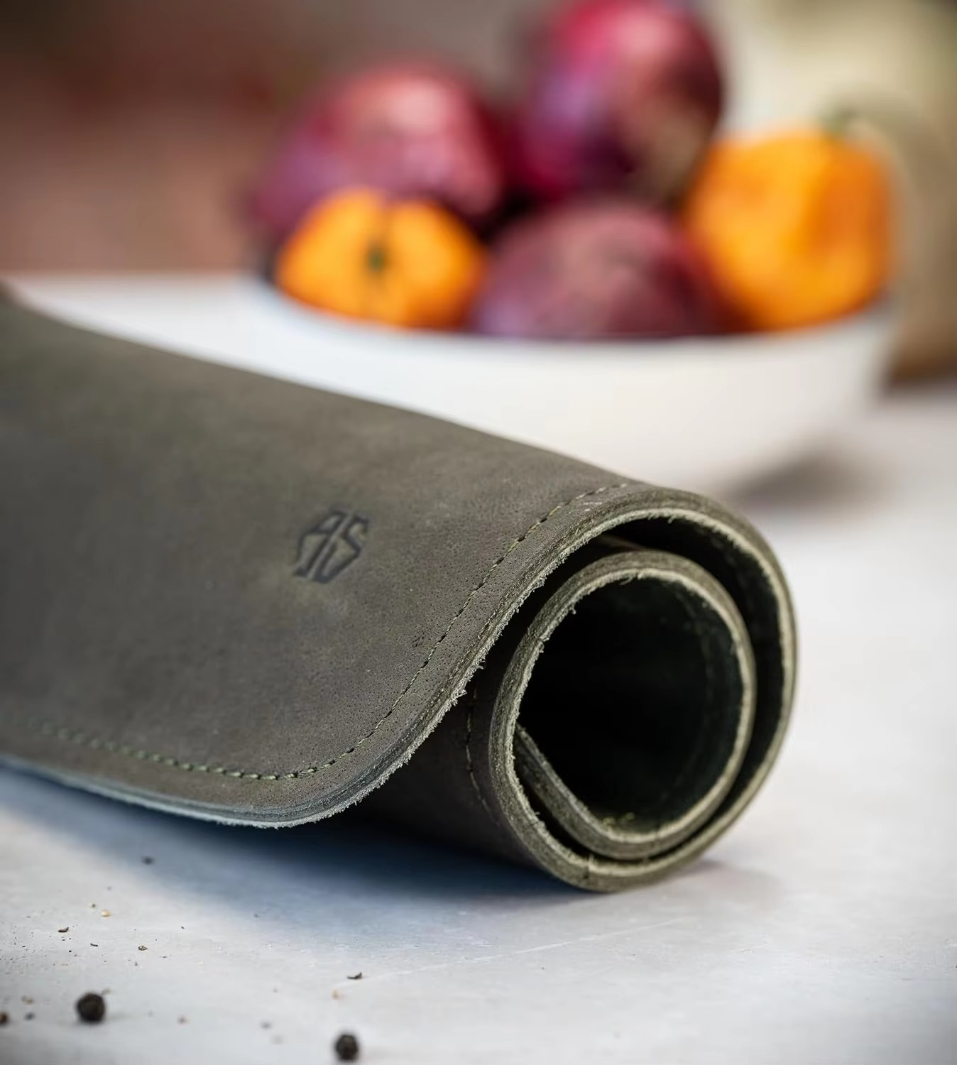 Stoke Knife Bag for Chefs–knife Roll Bag leather 7 slots – Leather Knife Case Noah (green-olive)