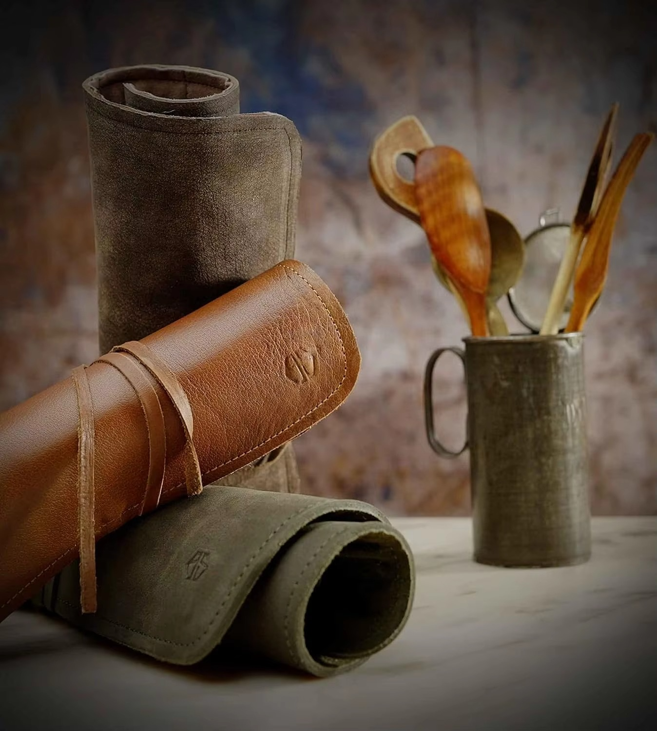 Stoke Knife Bag for Chefs–knife Roll Bag leather 7 slots – Leather Knife Case Noah (green-olive)