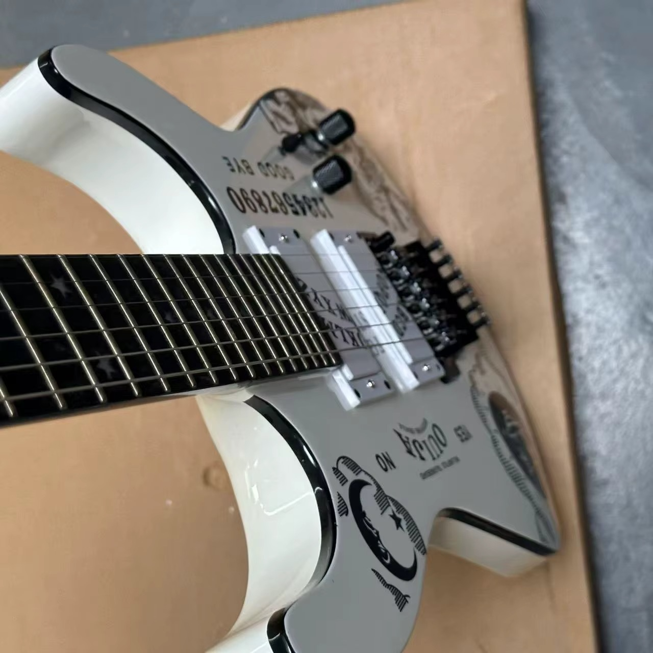 2025 Factory hot sale Electric Guitar,white,Mahogany Body In Stock,perfect tone