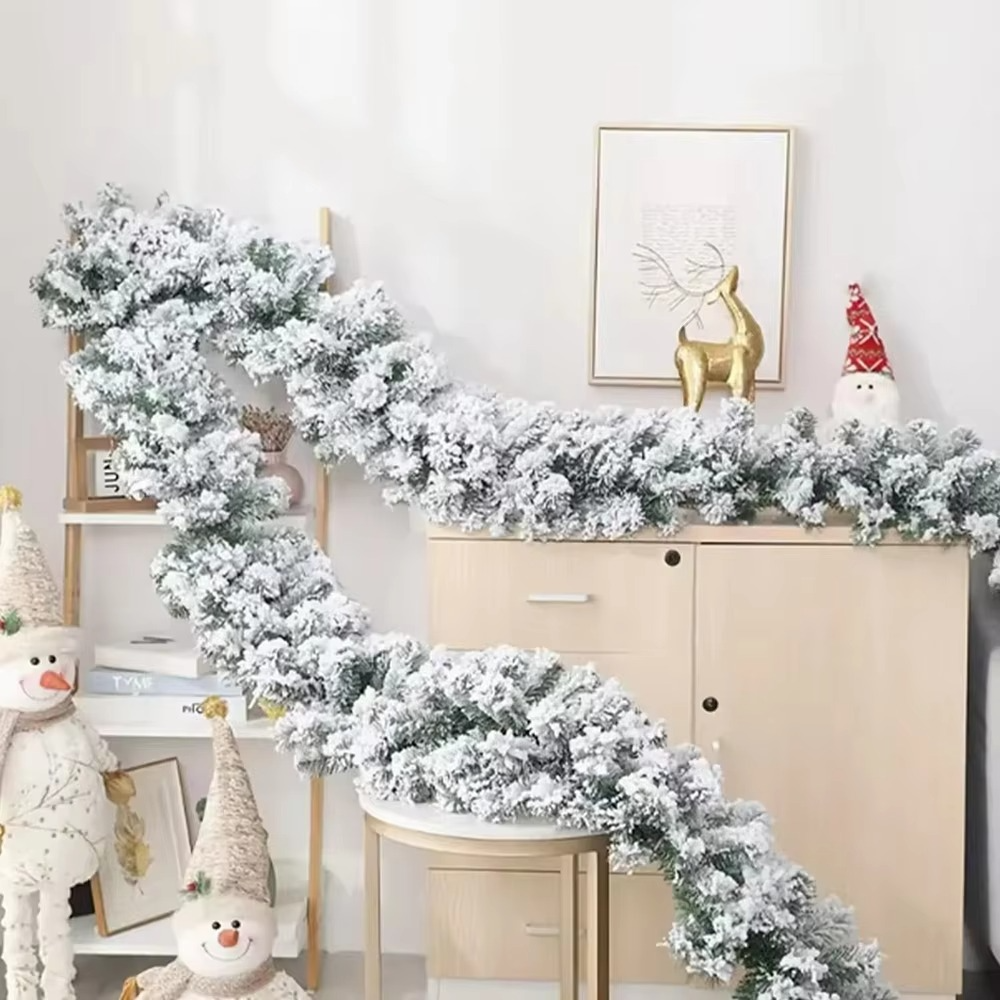 Christmas Artificial Velvet Decorative Vine Christmas Hanging Fireplace Wreath Christmas Decorative Simulated Staircase Wreath