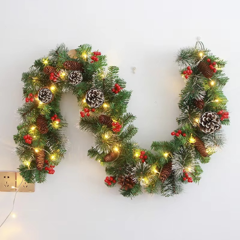 Artificial Christmas wreath - realistic red berries holly leaf wreath, suitable for stairs, creating a festive atmosphere