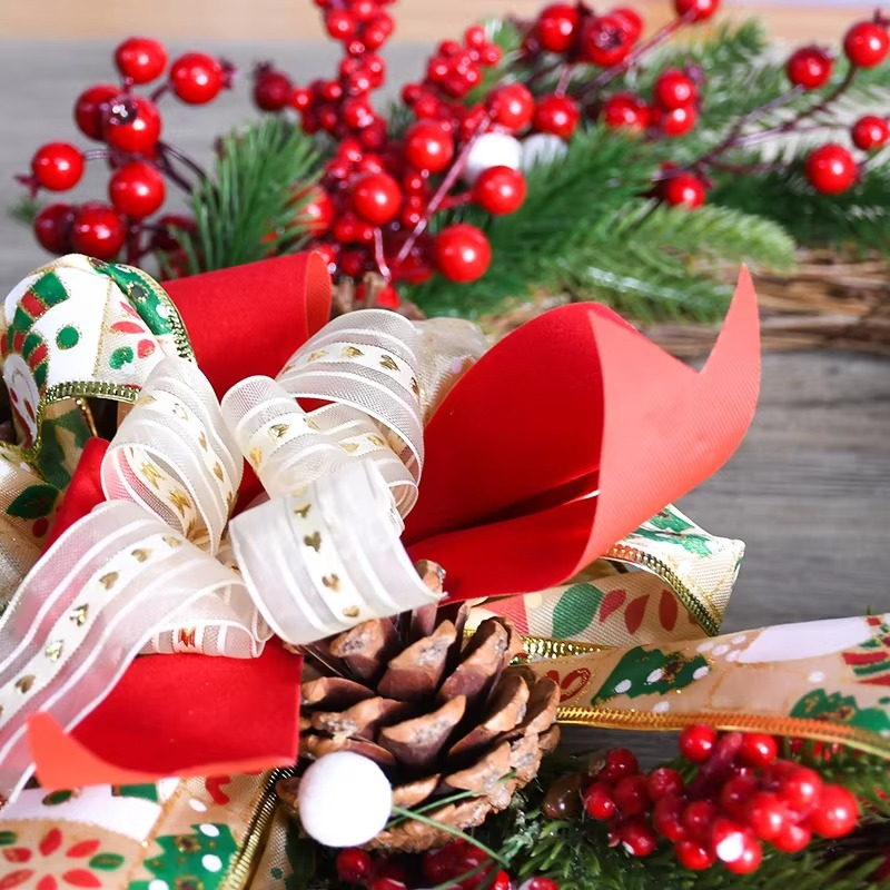 40cmPE Decorations Pine Cone Red Fruit Christmas Cloth Flower Wall Hanging Door Hanging Christmas Wreath