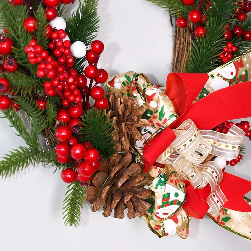 40cmPE Decorations Pine Cone Red Fruit Christmas Cloth Flower Wall Hanging Door Hanging Christmas Wreath