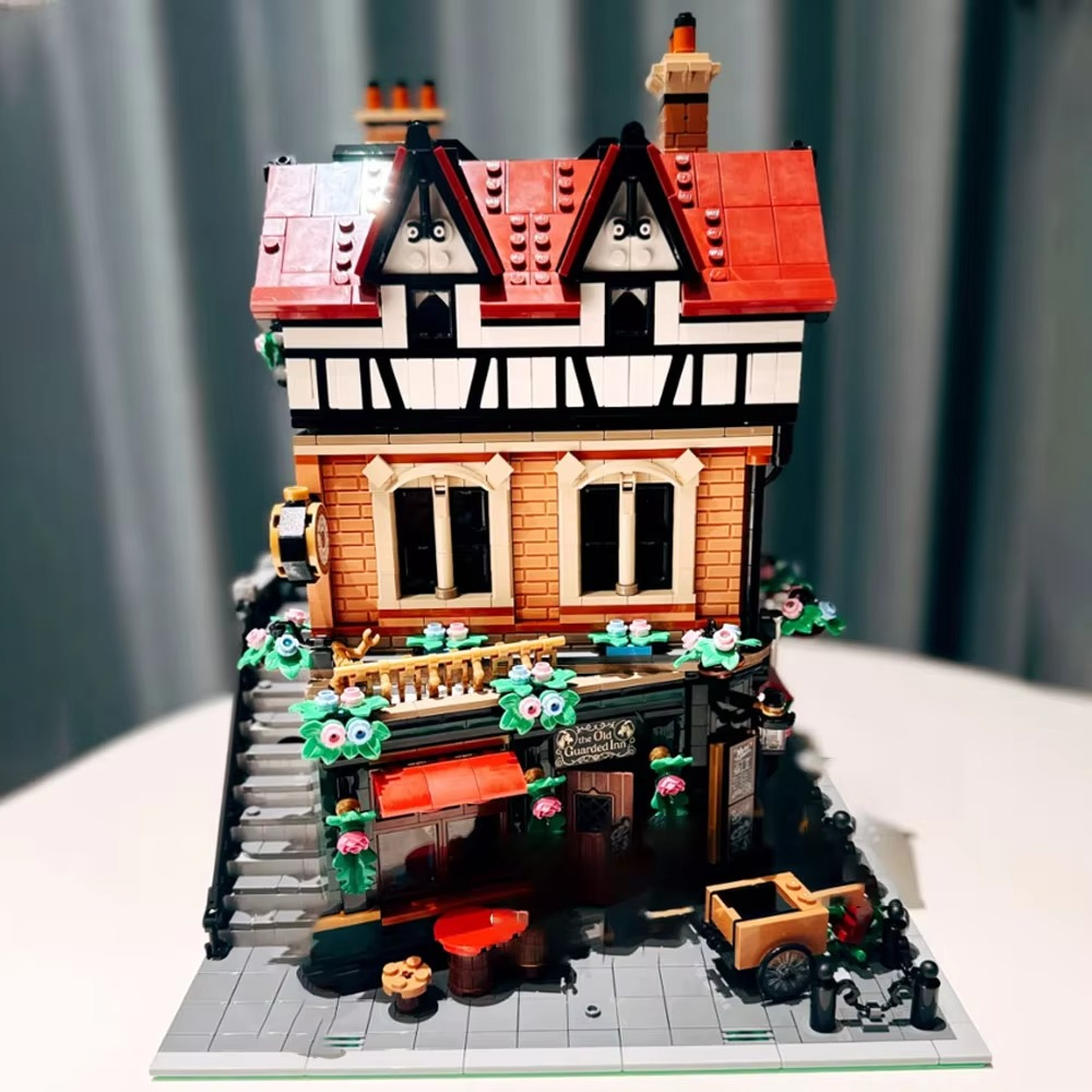 3266PCS MOC Tudor Corner Modular Building Blocks Creative Expert Street Views Bricks Toy Kids Adult Christmas Gifts