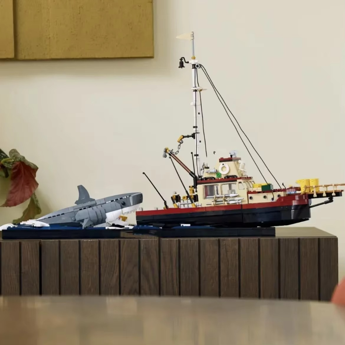 2025 New Jaws Diorama Boat Shark Pirate Ship Building Blocks Fishing Boat Model Bricks Toys Birthday Christmas Gift for Kid