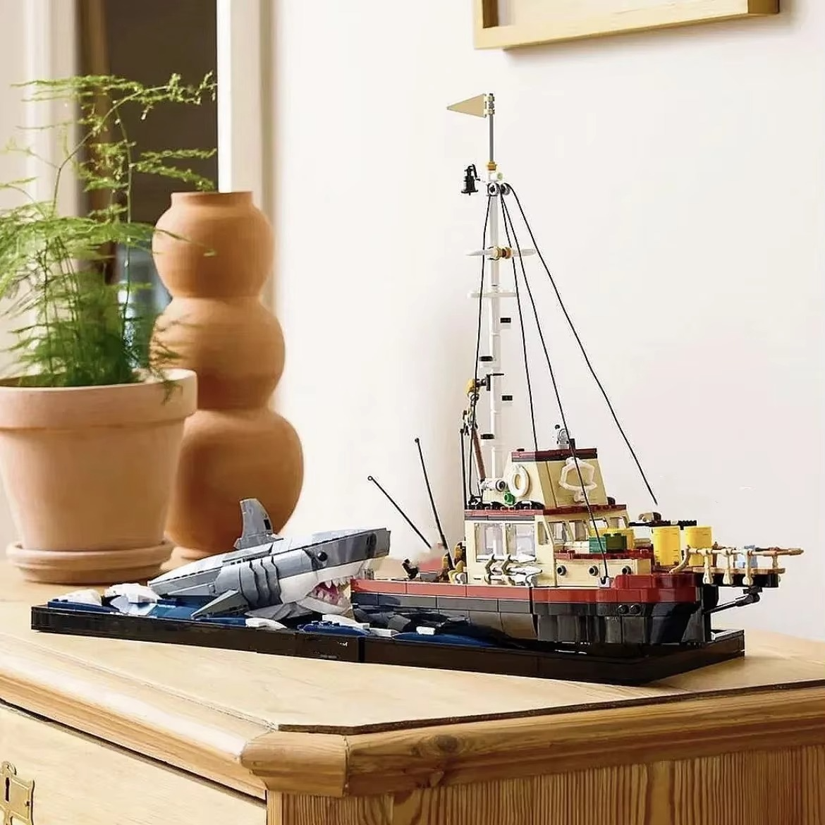 2025 New Jaws Diorama Boat Shark Pirate Ship Building Blocks Fishing Boat Model Bricks Toys Birthday Christmas Gift for Kid