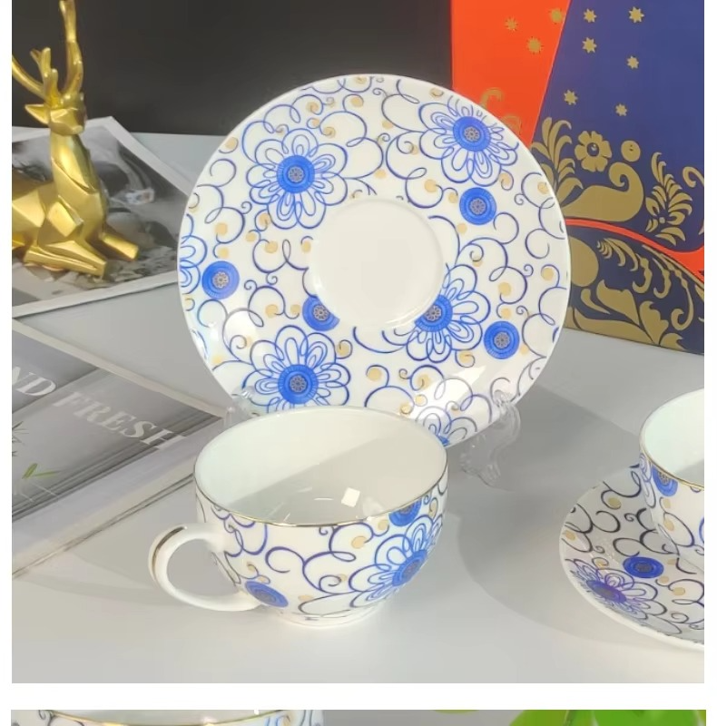 Christmas Russian Style Royal CeramicsTableware Coffee Cup Plate Mug European Afternoon Tea Cup and Saucer Set Gift Box