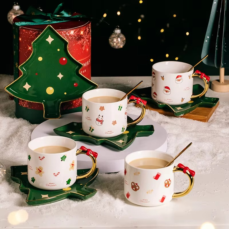 220ml Christmas Gift Creative Ceramic Coffee Cup and Dish Set Xmas Tree Design Plate Household Coffee Cup Sets With Spoon
