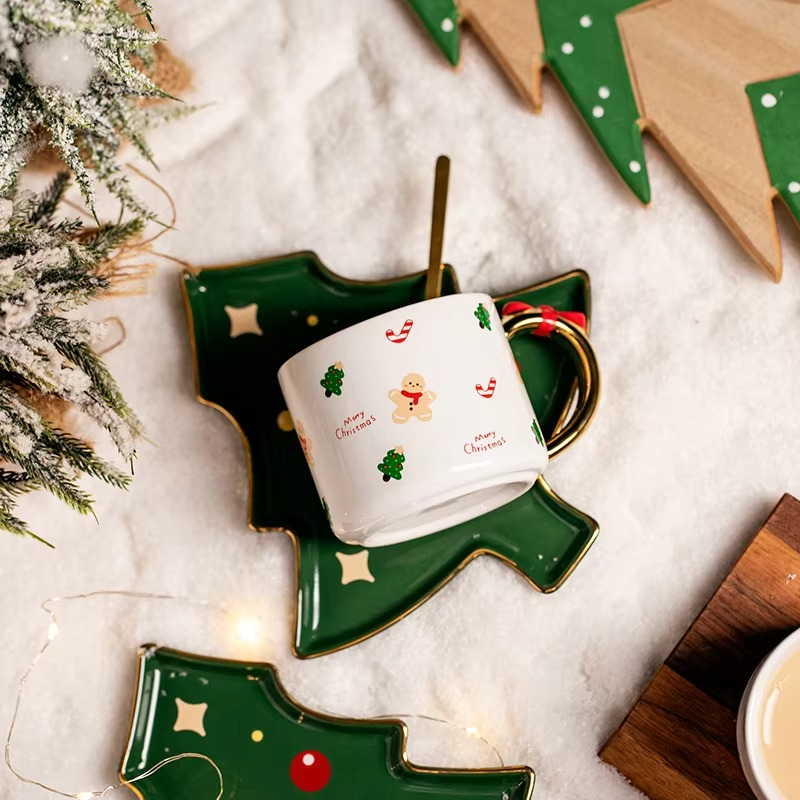 220ml Christmas Gift Creative Ceramic Coffee Cup and Dish Set Xmas Tree Design Plate Household Coffee Cup Sets With Spoon