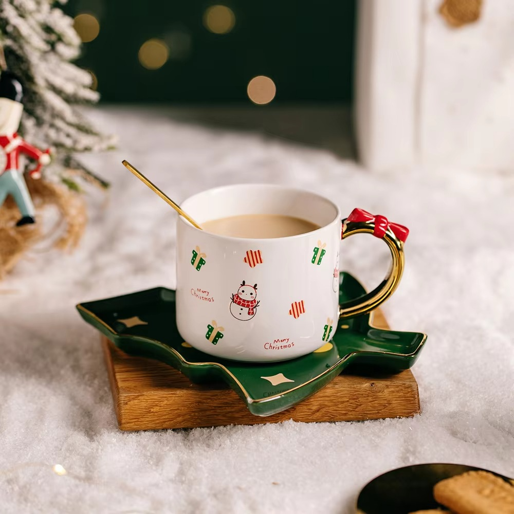 220ml Christmas Gift Creative Ceramic Coffee Cup and Dish Set Xmas Tree Design Plate Household Coffee Cup Sets With Spoon