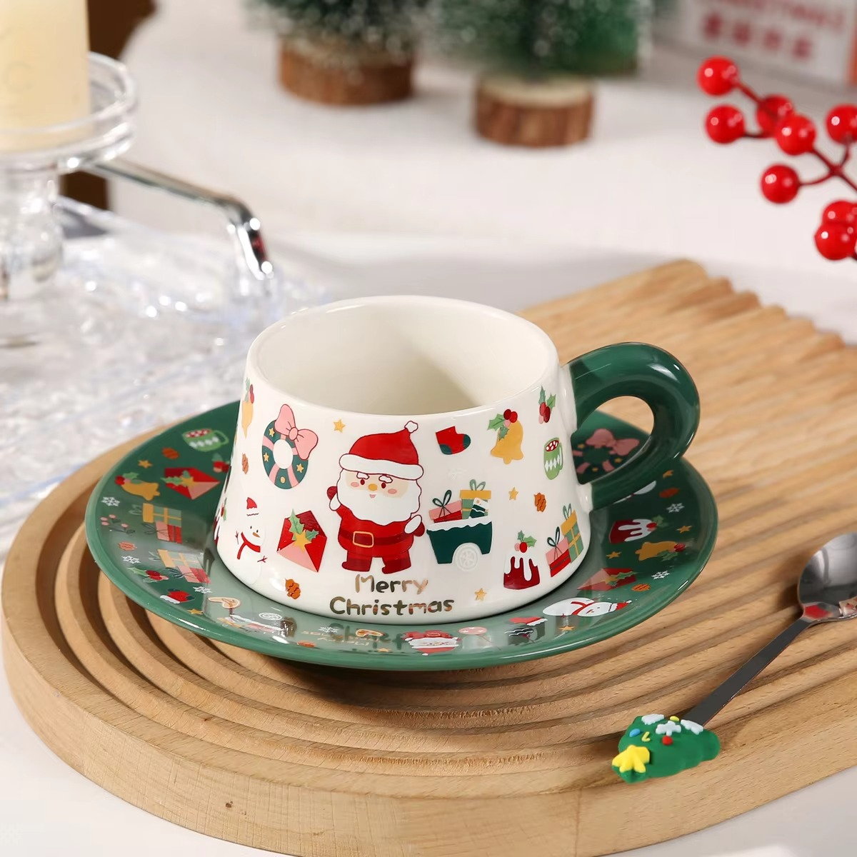 Christmas Ceramic Coffee Mug and Saucer Set Santa Claus Cup Saucer Ceramic Mug Souvenir Cute Cup For Christmas Festival Gifts