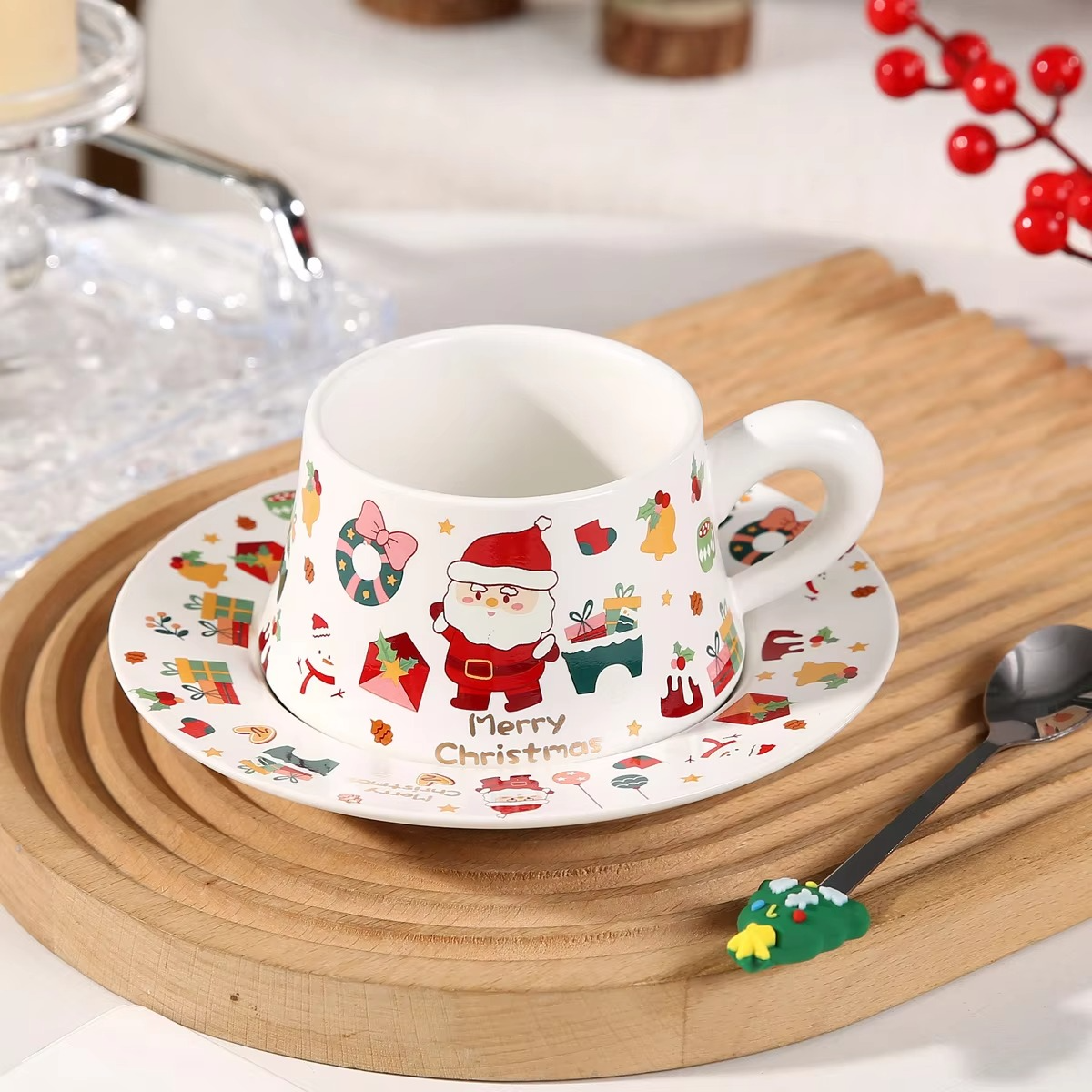 Christmas Ceramic Coffee Mug and Saucer Set Santa Claus Cup Saucer Ceramic Mug Souvenir Cute Cup For Christmas Festival Gifts