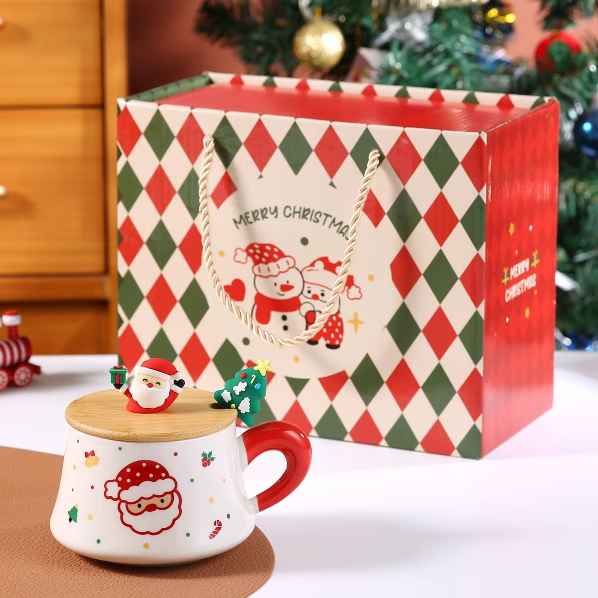 New Christmas cups, ceramic mugs with LIDS, household water cups, office coffee cups, Christmas, birthday and festival gifts