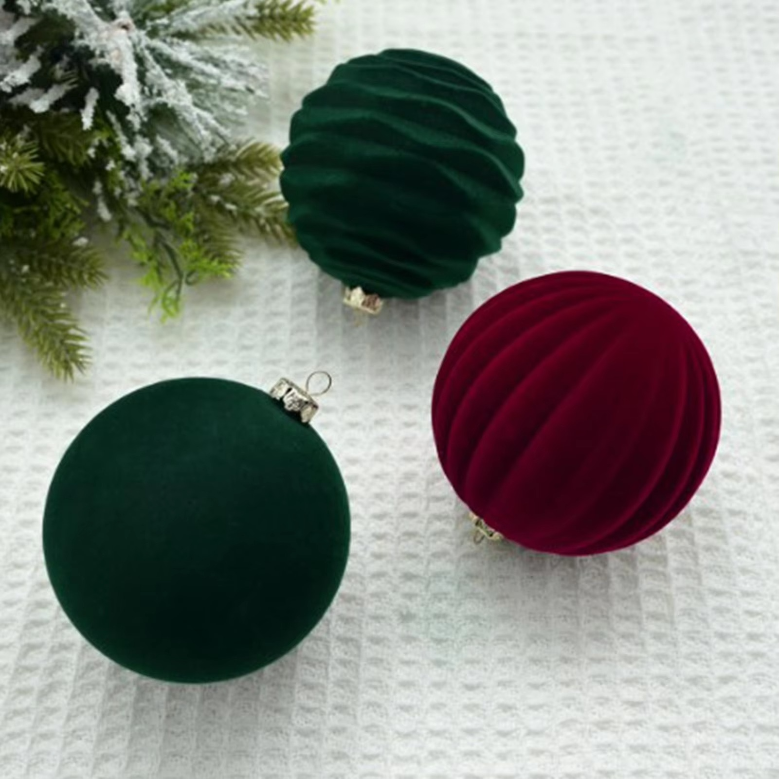 Christmas Ball Ornaments 12PCS/Set New Year Hanging Decorations Flocked Ball Pendant Tree Hanger For Holiday Party Home Wedding