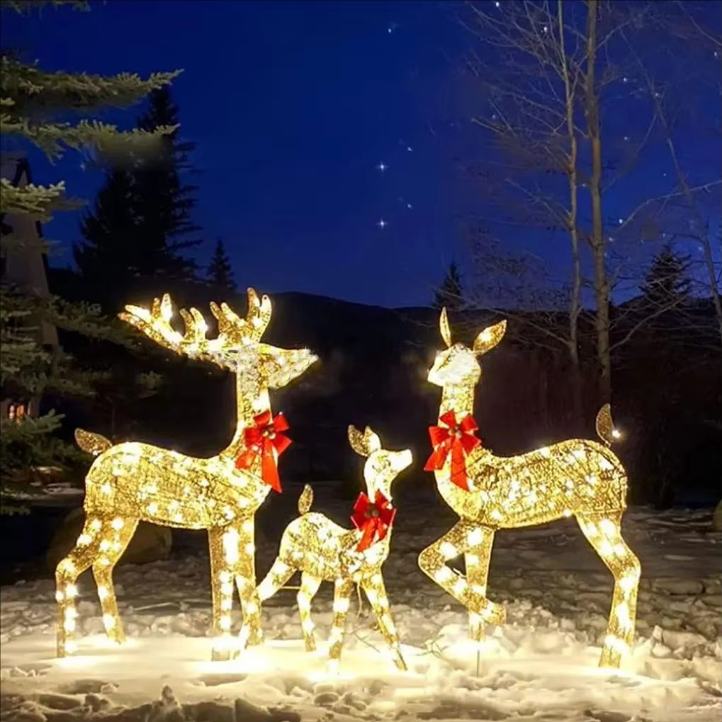 Christmas Garden Decor LED Light Up Reindeer Statues Acrylic Christmas Reindeer Light For Outdoor