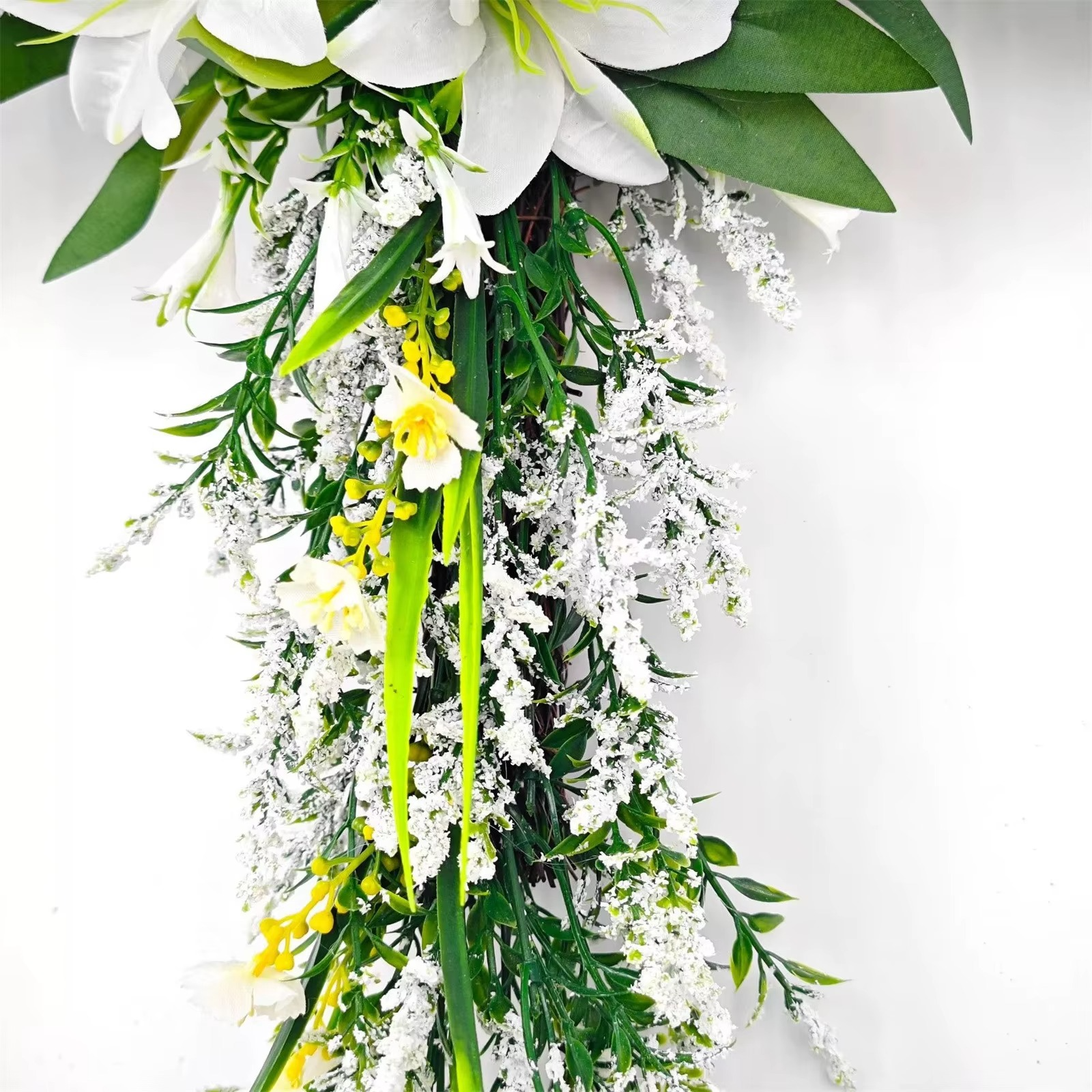 Spring Decoration Easter Liliaceous Cross Wreath Garland Welcome Artificial Flower for Indoor Outdoor Multipurpose Sturdy