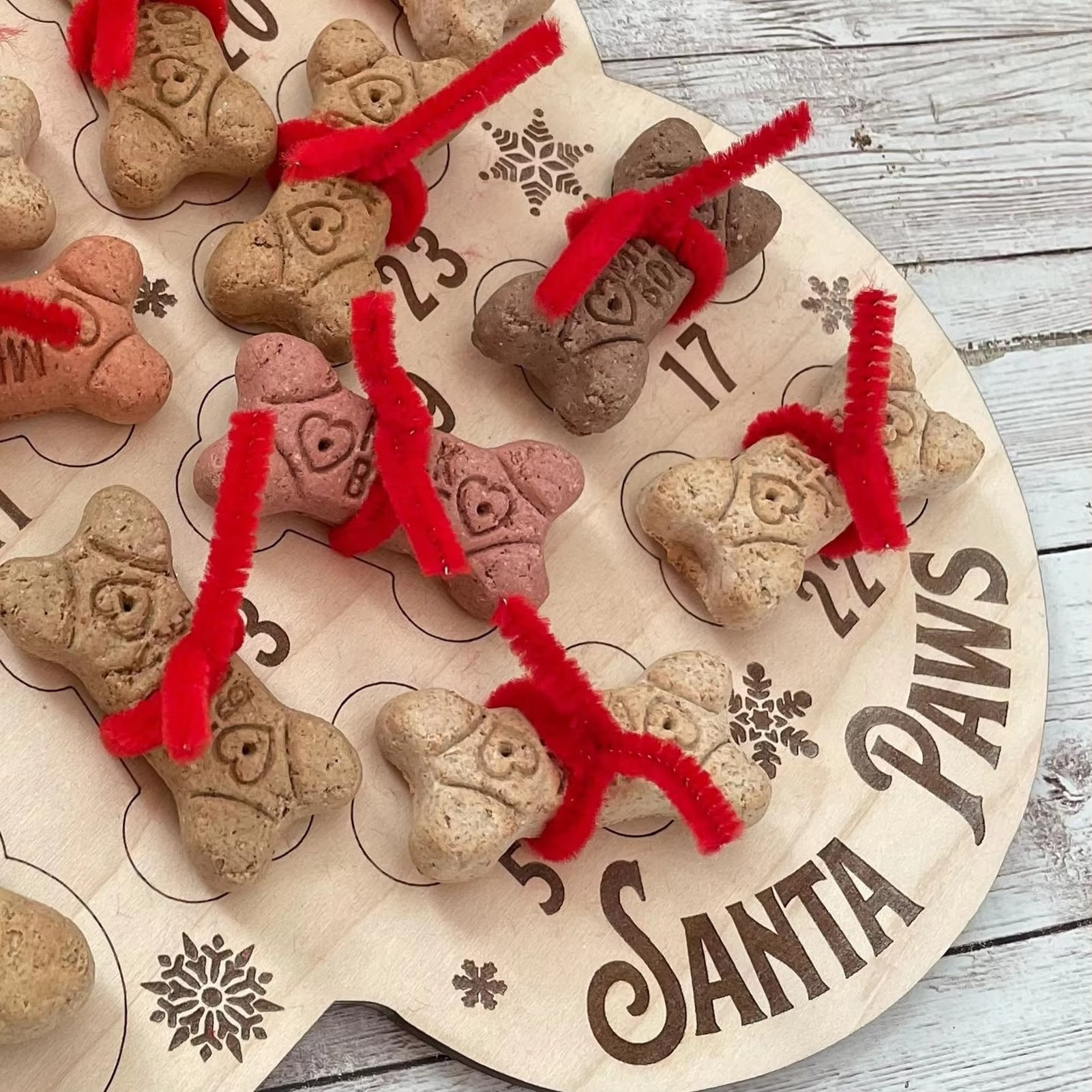 Christmas Dog Advent Calendar Wooden Dog Bone Pendant Calendar Door Plate Portable Home Hanging Decor Christmas Decorations