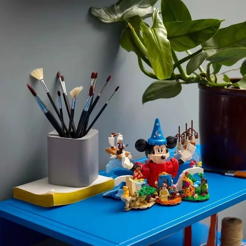 Miniso Disney 1103 PCS New Magic of Disney Legoing 21352 for Aged Birthday Christmas Gift Mickey Mouse in His Sorcerer’s