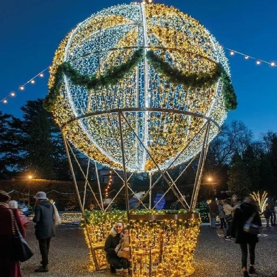 IP65 Outdoor LED Christmas Lights with Hot Air Balloon 3D Motif for Wedding Shopping Mall & Street Decorations during Halloween