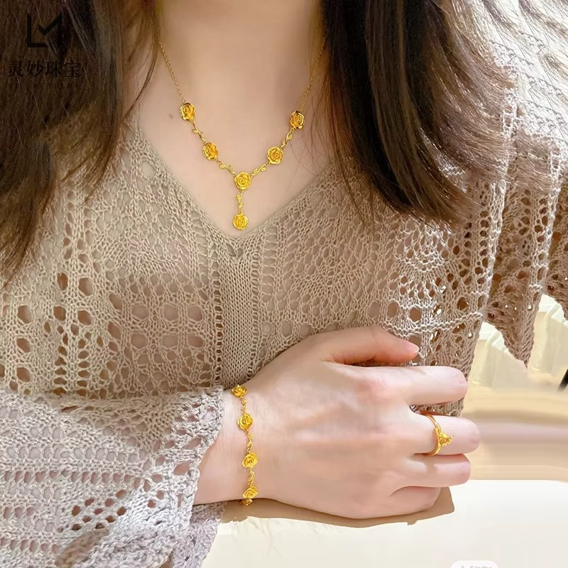 Full of charm! 24K AU999 Gold Shining Rose Necklace for Women, Eye-Attractive Pendant for Party Dating