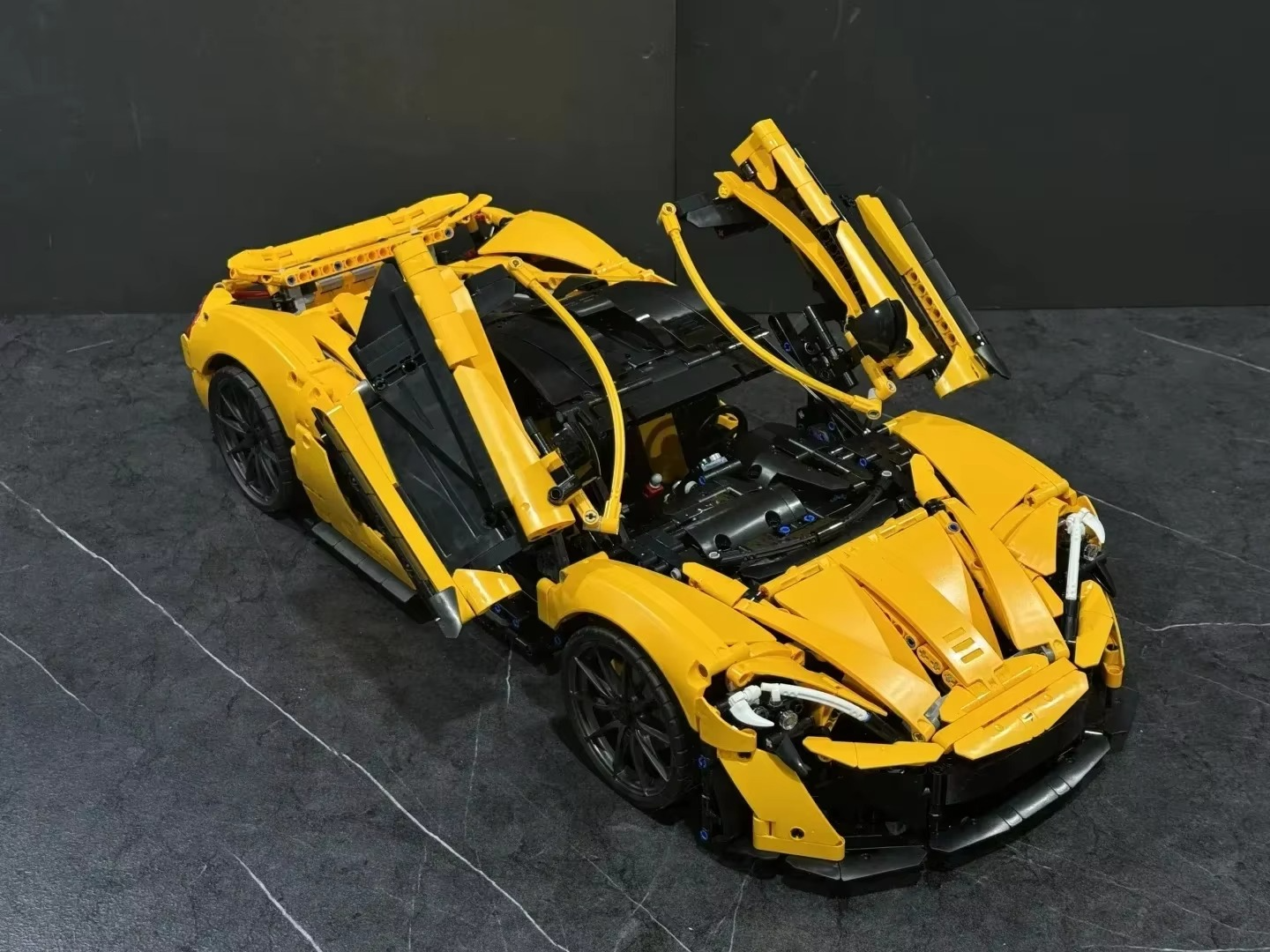 3893Pcs Technical Building Compatible 42172 P1 Decoration Model for Adults Sports Car for Boy Christma Gifts