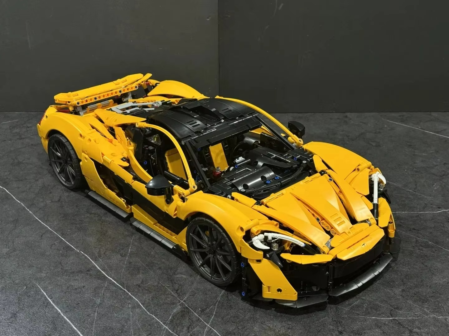 3893Pcs Technical Building Compatible 42172 P1 Decoration Model for Adults Sports Car for Boy Christma Gifts