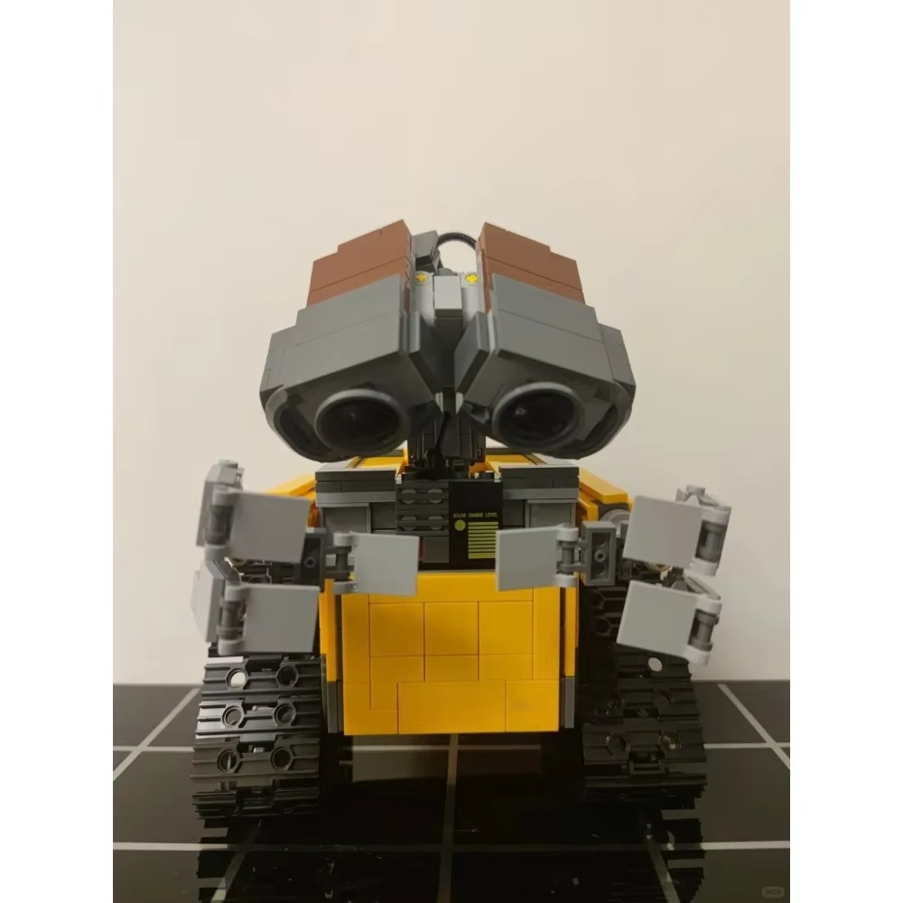 Wall-E Classic Movie Model Building Blocks Sets Compatible With Legoed Particles Suitable For Christmas Gifts 21303