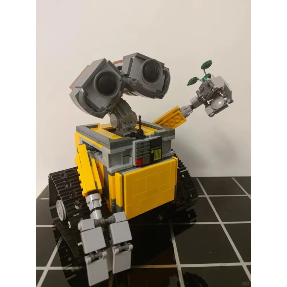 Wall-E Classic Movie Model Building Blocks Sets Compatible With Legoed Particles Suitable For Christmas Gifts 21303