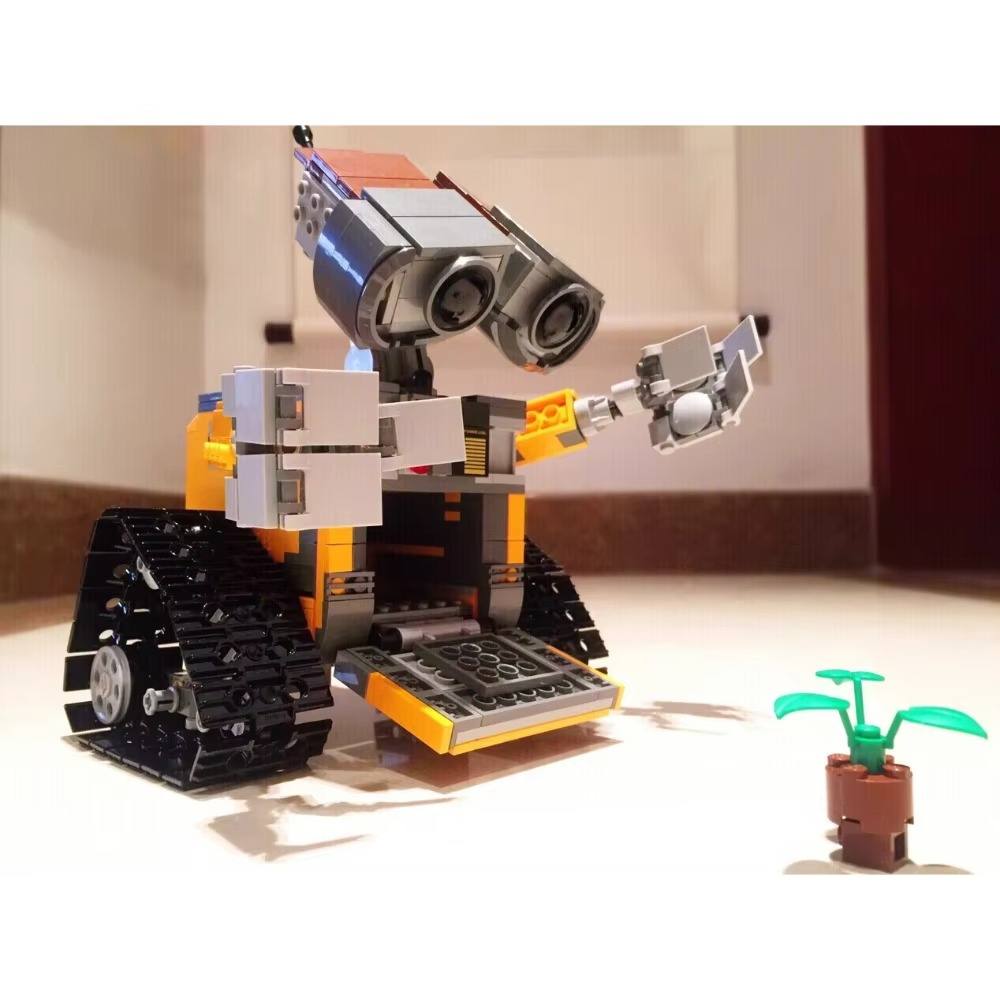 Wall-E Classic Movie Model Building Blocks Sets Compatible With Legoed Particles Suitable For Christmas Gifts 21303
