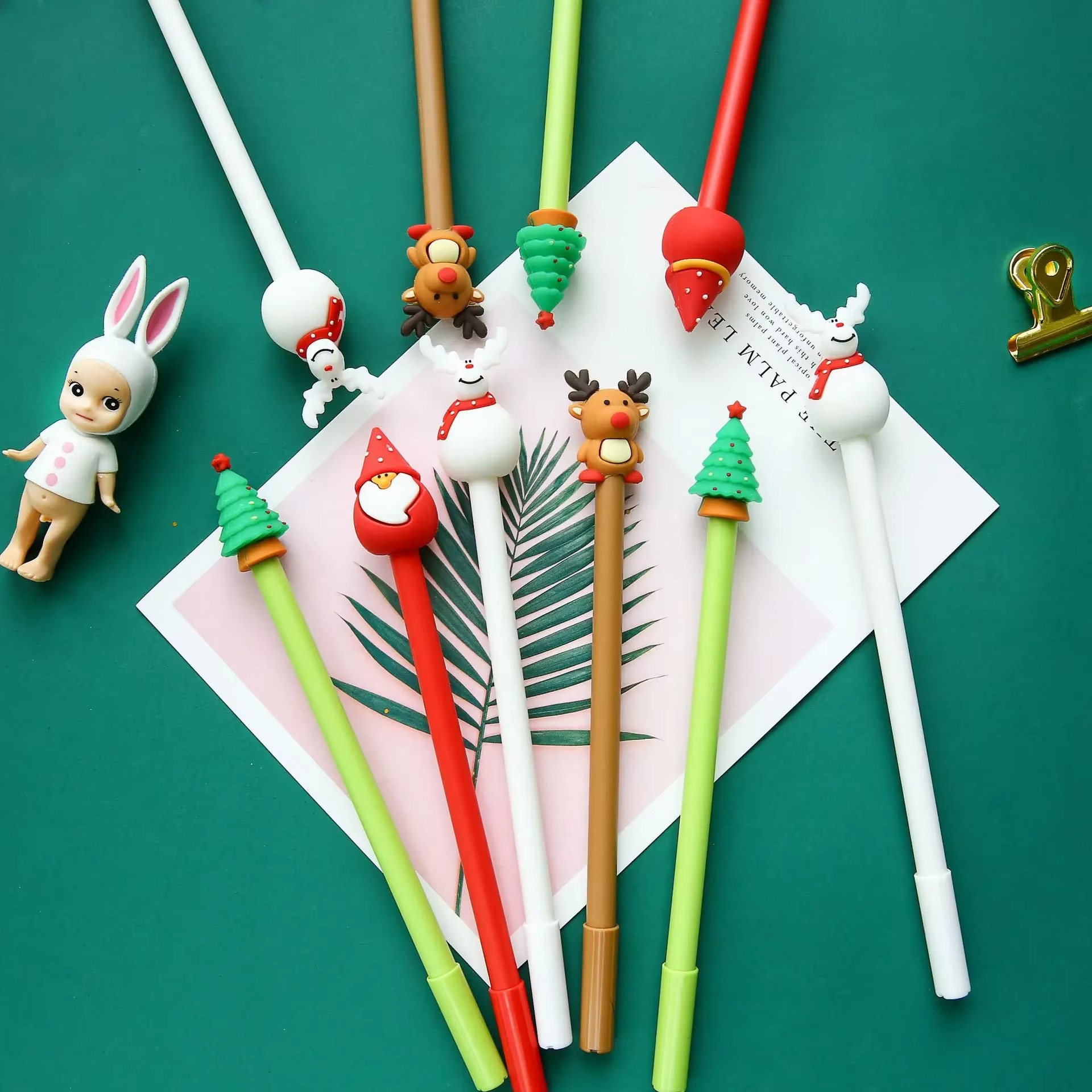 40Pcs/Lot Kawaii Christmas Gel Pen 0.5mm Black Ink Cute Christmas Tree Elk Santa Snowmen Neutral Pen School Stationary Kids Gift