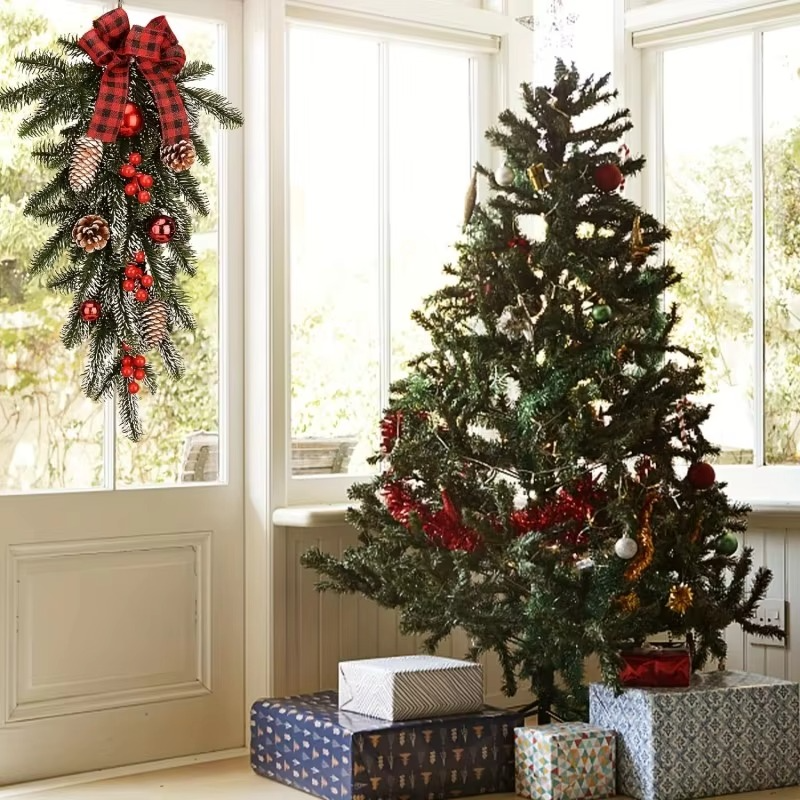 Christmas Simulated Plant Hanging Garland Christmas Pine Cones Red Berries Hanging Ornaments Door Decorations Prop Home Decor