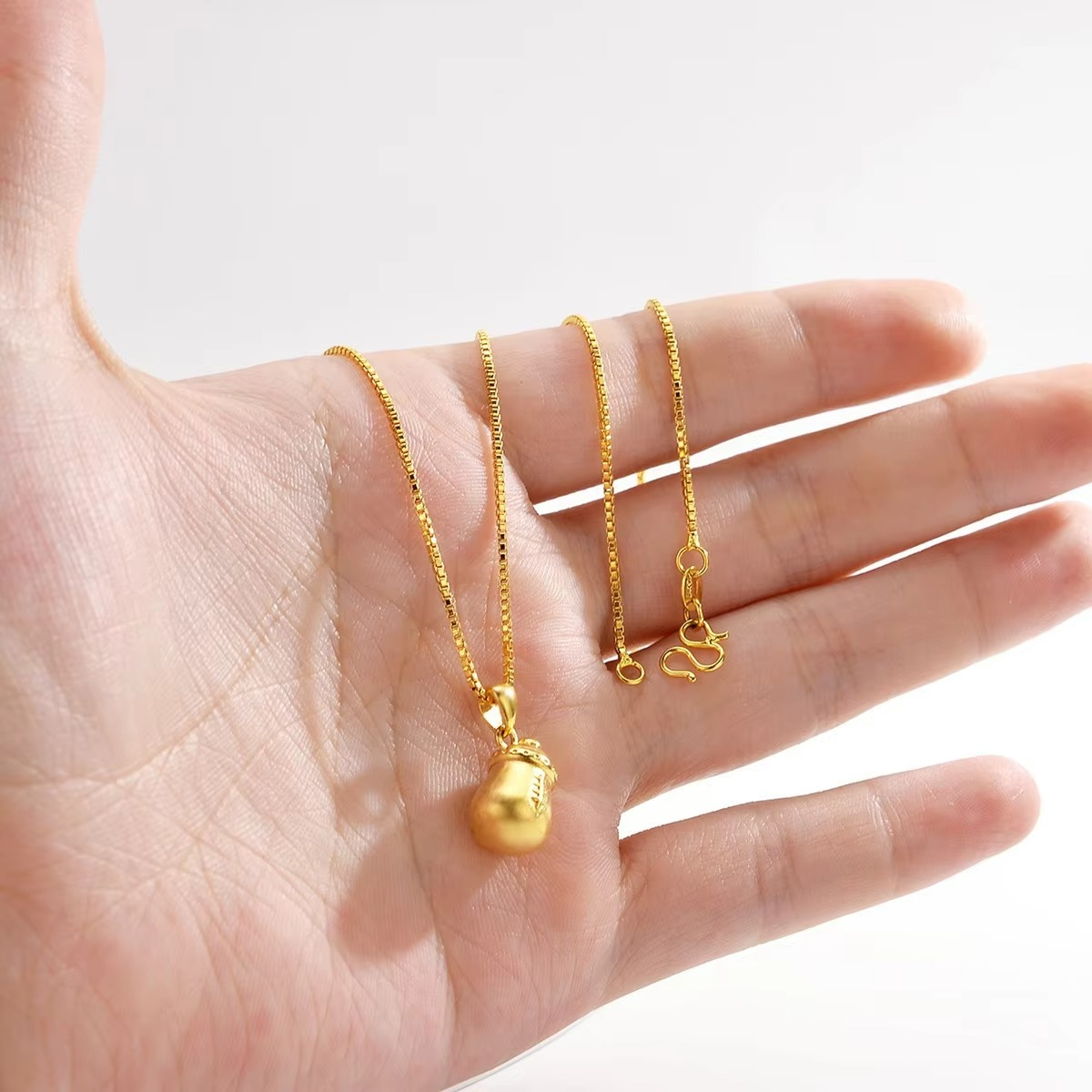 Boutique AU999 gold jewelry womens necklace fashionable cute small bottle pendant 24K pure gold clavicle necklace