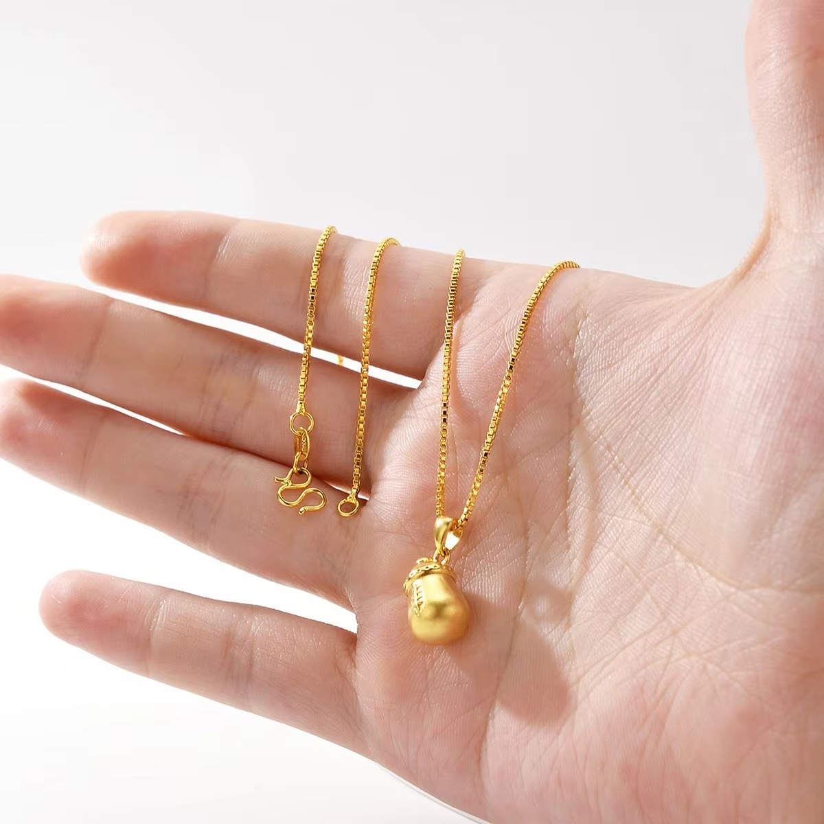 Boutique AU999 gold jewelry womens necklace fashionable cute small bottle pendant 24K pure gold clavicle necklace