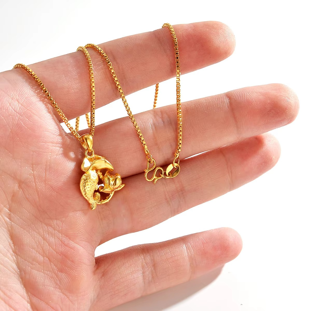 AU999 Gold Hollow Necklace Pendant Rich Koi Necklace 24K Real Gold Retro Fragrance Goldfish Women's Pendant